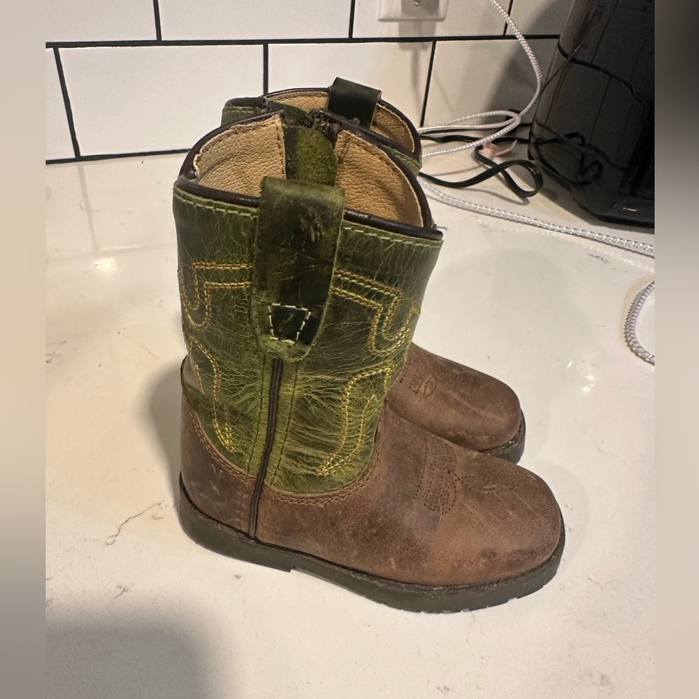 Smoky mountain boots size 6